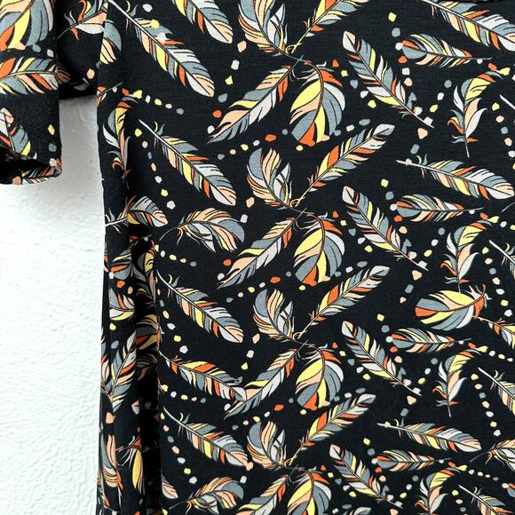 NWT LuLaRoe Feathers Perfect T-Shirt Tunic Length - Picture 5 of 9